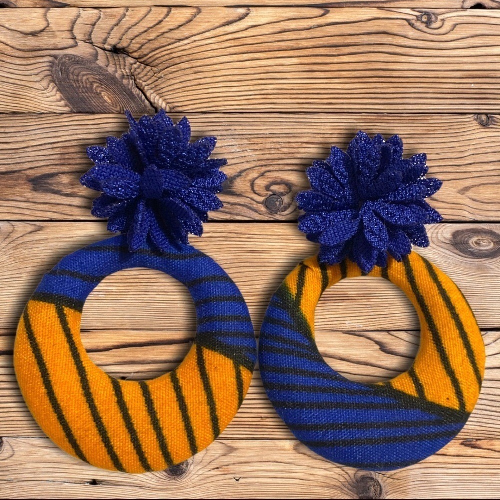 Retro style‎ fabric Self-covered abstract floral petal post back earrings OS